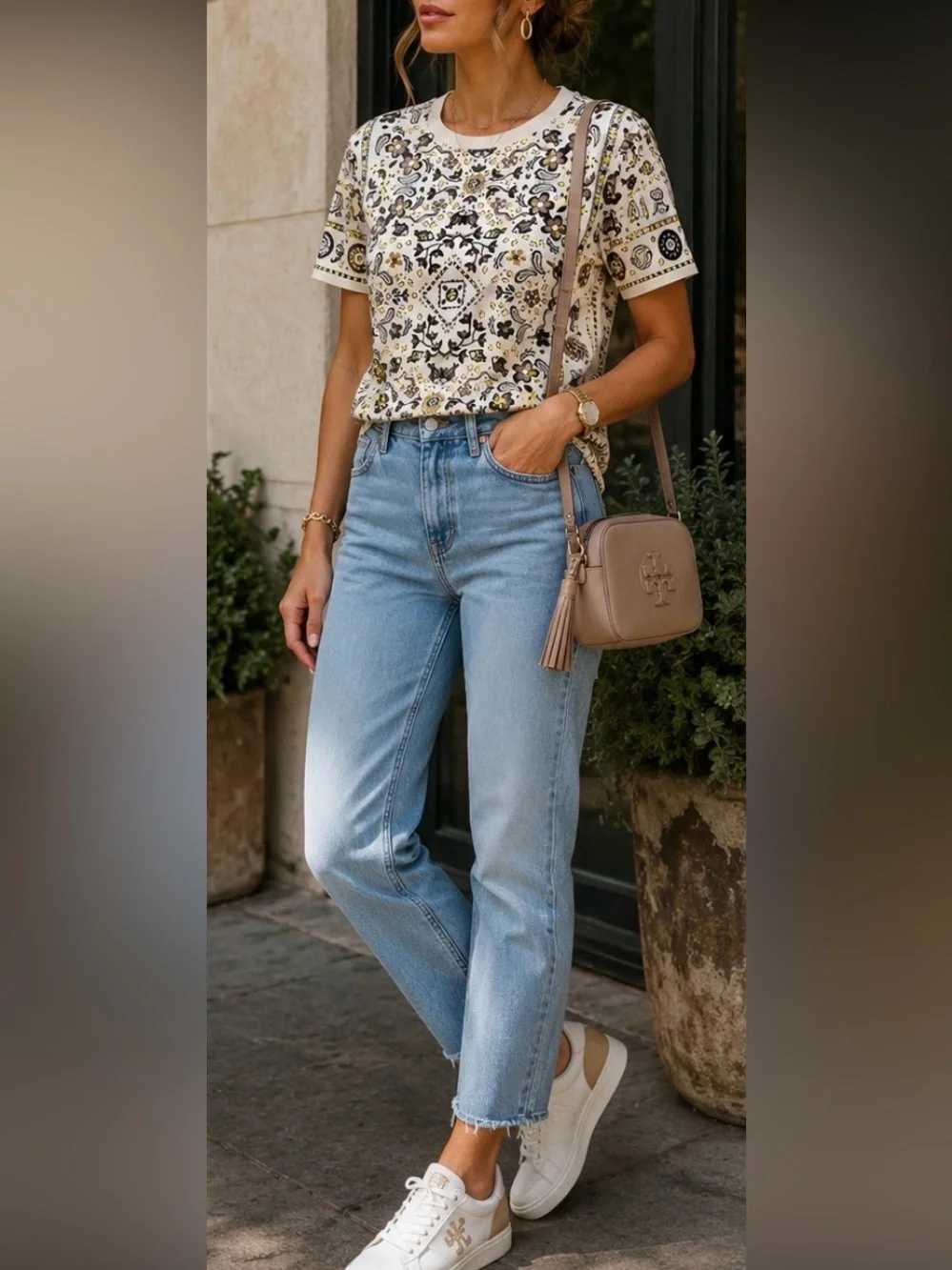 Tory Burch Pisces Cream Bandana-Print Short Sleeve Tee . M